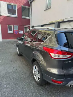 Ford Kuga Kuga 2.0 TDCi 4x4 Titanium Bild 3