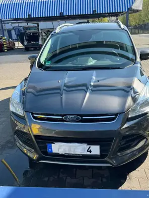 Ford Kuga Kuga 2.0 TDCi 4x4 Titanium Bild 4