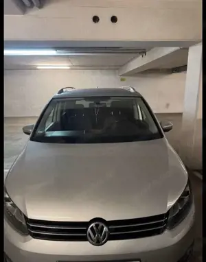 Volkswagen Touran Highline Bild 3