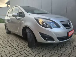 Opel Meriva Innovation,120PS,Navi,Klima,Sitzh.PDC,Isofix,NSW