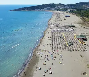 2 St. Haus 100qm, Grund 200m2, Sandstrand  Ulcinj 1000m 
