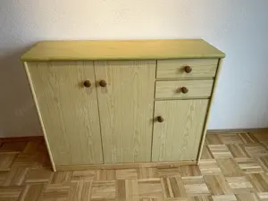 Tolles Sideboard inkl. Regaleinsätzen mit viel Stauraum
