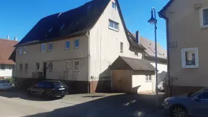 Großes Wohnhaus mit 3 Wohnungen zur Miete