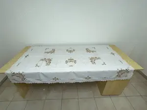 2 edle romantische Landhaus-Tischdecken