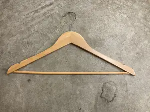 Kleiderbügel Holz