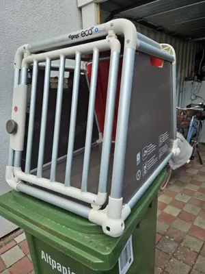 Hundebox zu verschenken