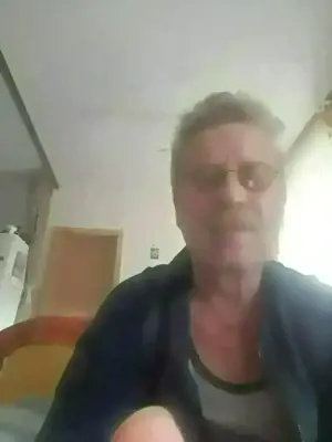 Mann sucht Anschluss bei Paar M W oder w w