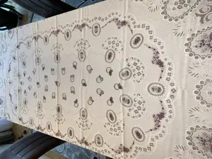 Große romantische ovale Tischdecke mit Veilchen- Rosendekor