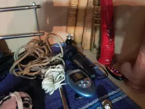 Du bist eine Frau möchtest zu einer Sklavin erzogen werden Bild 2