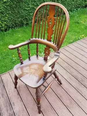 Antiker Windsor Armlehnstuhl