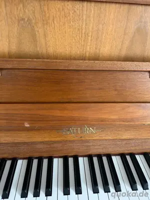 Saturn Klavier 