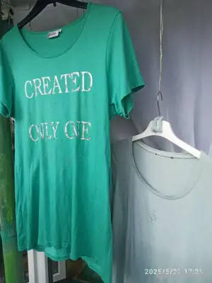 2  Damen Shirts 