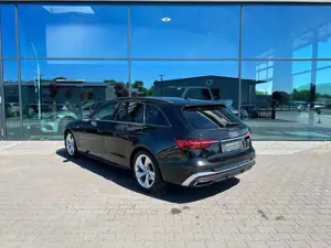 Audi A4 Avant 40 TDI S-Line S-tronic AHK LED Navi 1Hd Bild 4