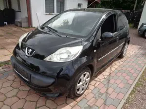 Peugeot 107 70 -TÜV NEU!!-klimaanlage