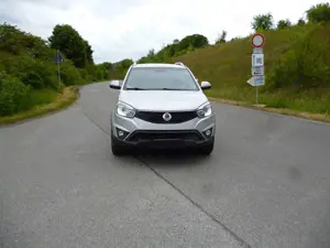 SsangYong Korando 2.0 e-XDi DPF 4WD Automatik Sapphire Bild 3
