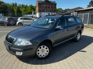 Skoda Octavia Combi Ambiente 1.6 Automatik *SHZ*1.HAND