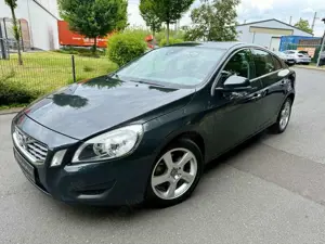 Volvo S60 Momentum*AllwetterReifen*Erst111TKM*Tüv Neu!!