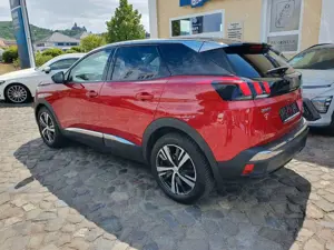 Peugeot 3008 BlueHDi 130 Stop  Start Allure*inkl. M+S Bild 4