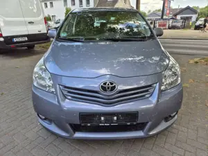 Toyota Verso 2.0 D-4D 7Sitzer/Klima/PTS/Anhängerkupplung