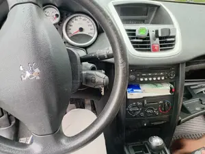 Peugeot 207 Bild 3