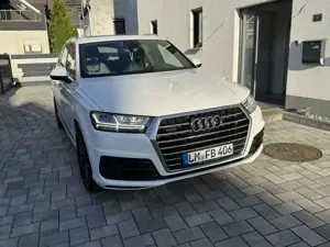 Audi Q7 50 TDI S-Line 286PS Erste Hand Panorama Keyless