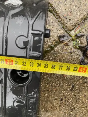 2 Bodenschwellen mit Reflektionspunkten  Bild 3