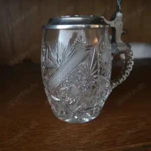 Kristallgals Bierkrug mit Zinndeckel