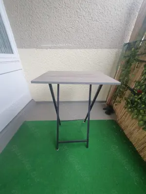 rustikaler Balkontisch