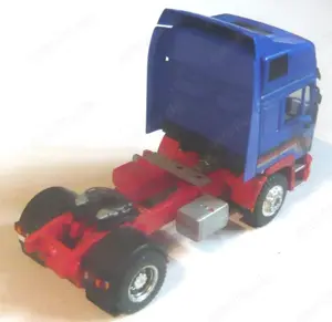 Herpa 1:87 2 LKW MAN F2000 Zugmaschine MB SK1850 Glastransporter Bild 9