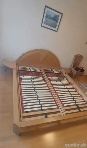 Schönes Bett 1.80x2.0 m. mit matratze und latterost+lieferung. Bild 3