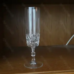 Sektgläser aus Kristallglas hohe Form