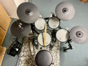 Roland TD-25KV E-Drum Set   Topzustand   Sofort spielbereit 