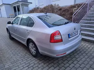 Skoda Octavia 1.4 TSI Elegance Green tec Bild 2