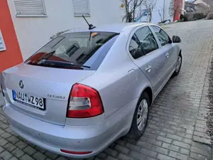 Skoda Octavia 1.4 TSI Elegance Green tec Bild 3