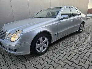 Mercedes-Benz E 200 185PS, Navi, Automatik,Klimaautomatik,SHZ,Tempomat