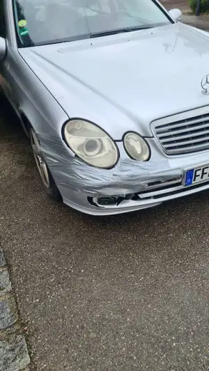 Mercedes-Benz E 240 E 240 Elegance Bild 5