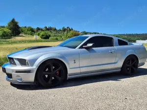 Ford Mustang GT Shelby Optik 4,6 Liter V8 20 Zoll Carfax