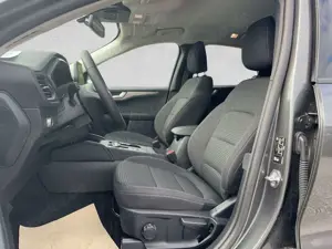 Ford Kuga Titanium EcoBlue 2x4 Automatik Bluetooth Navi Bild 5