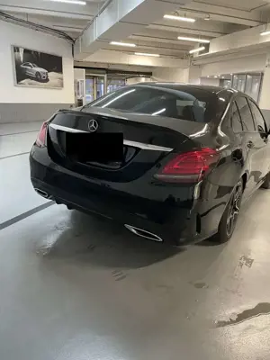 Mercedes-Benz C 200 9G-TRONIC AMG Line Bild 2