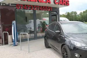 Ford Focus Lim. Titanium/Klima/Navi/ Motor Defekt/ Bild 2