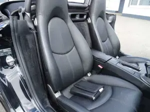 Porsche Boxster Bose Xenon Navi 18"Alu Leder Bild 3