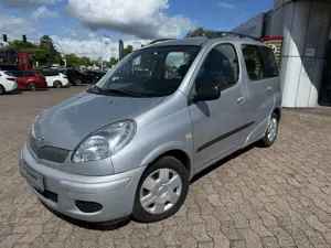 Toyota Yaris Verso 1.3 Sol **VIELE NEUTEILE**