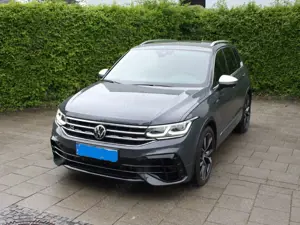 Volkswagen Tiguan Tiguan 2.0 TSI 4M DSG R ACC Matrix NAVI Kam  IQ. L