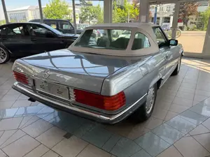 Mercedes-Benz SL 560 560 SL   R107 Bild 4