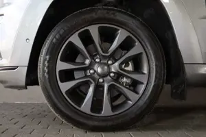 Jeep Grand Cherokee 5.7L V8 HighAltitude/GAS/VOLL/R20 Bild 4