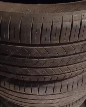 4x Sommerreifen 215 55 R18