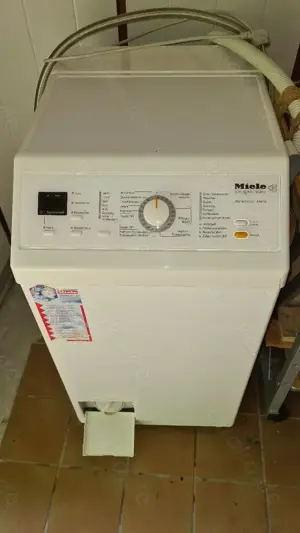 Waschmaschine Toplader von bekannter Marke