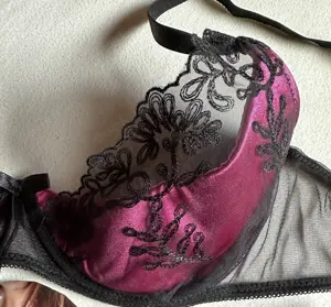 Cottelli Collection 3-teiliges Strapsset, ouvert ( dunkles Pink ) 80 B Bild 2