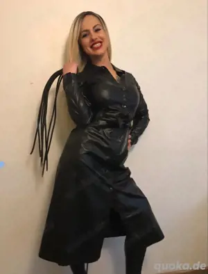 Lady Angelina sucht neue Spiel gefährden 