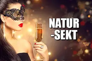 Welche Frau steht und liebt auf NS Spielchen Outdoor ?